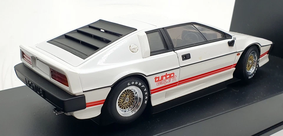 Autoart 1/18 Scale Diecast 70062 - Lotus Esprit Turbo RHD - White - Image 2 of 4