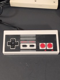 Nintendo NES Controller  Lot of 4 - Untested