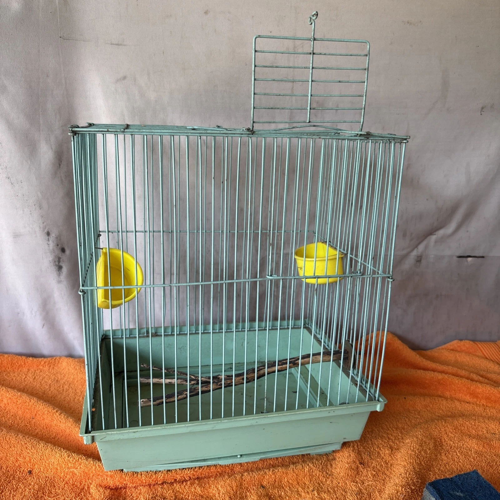 DWN -Vintage Light Green Bird cage metal & plastic w/feeders cottage 15”x 13”