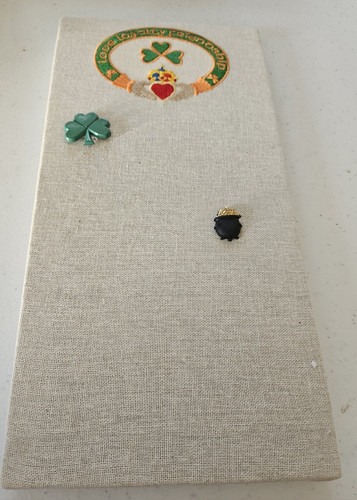 Embroidered Shamrock Bulletin Pin Board, Fabric Covered, Magnetic w/2 Pins - Picture 1 of 5