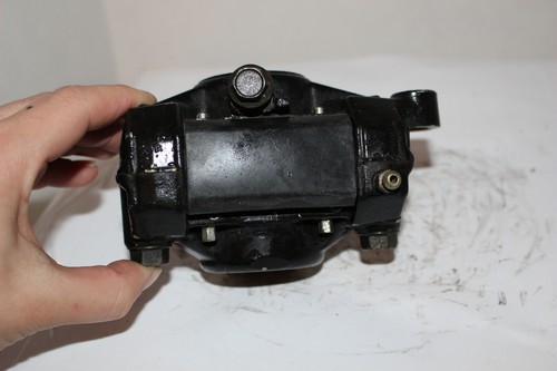 YAMAHA FZ600 YX600 FJ600 LEFT FRONT BRAKE CALIPER (YBC254) - Picture 7 of 9