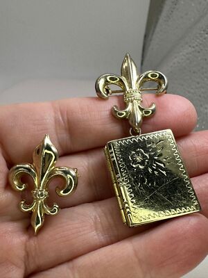 Engraved brooch best sale