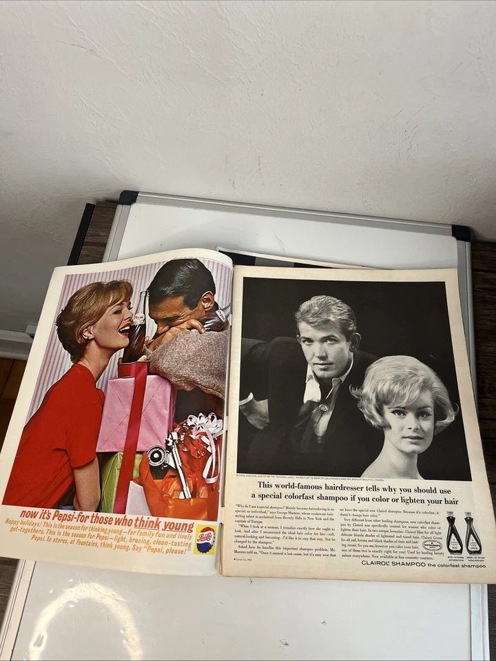 2 1962 Look Magazines December Kennedy Rockefeller Cuba Christmas Football #4 - Image 4 of 4