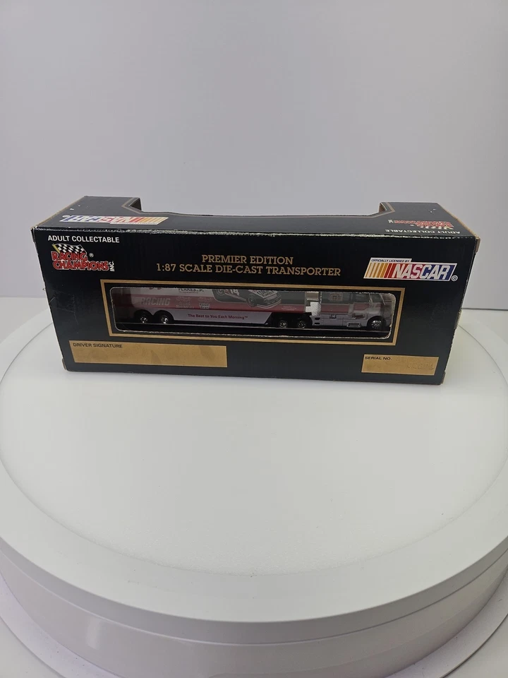 1993 Racing Champions Terry Labonte Diecast 1:87 NASCAR-Transporter Semi - Image 4 of 4