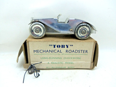 TOBY TOYS NO.327 MECHANISCHER ROADSTER - ALUKAROSSERIE - NEU IN OVP