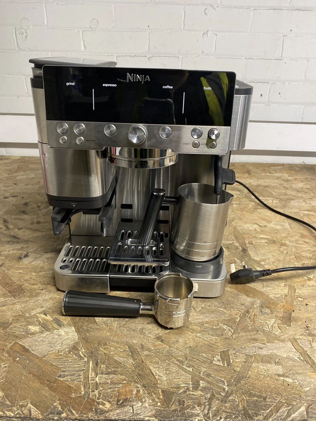 Ninja ES601UK Luxe Café Premier 3-in-1 Coffee Machine (For Parts)