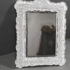 Vintage 1989 International Silver Company Full Lead Crystal 5”x7” Picture Frame