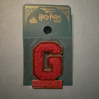 Universal Studios Harry Potter Gryffindor Quidditch Team Captain Felt Lapel Pin