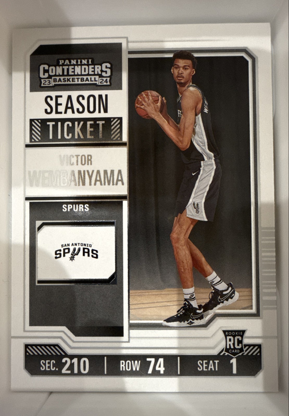 2023-24 Panini Contenders - Victor Wembanyama #11 Game Ticket Green (RC)