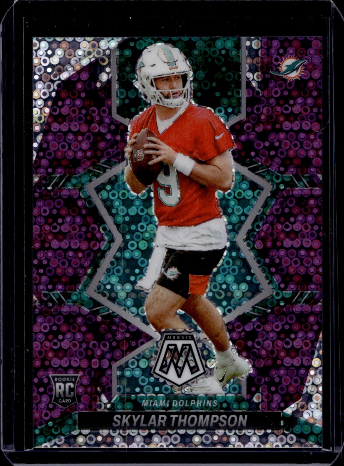 2022 Panini Mosaic Skylar Thompson #366 RC Rookie No Huddle Purple Disco /50