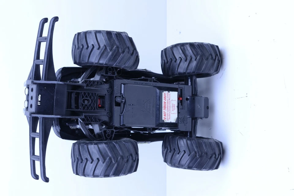 Nuevo auto de radiocontrol Dodge Ram de colección brillante munición solamente Foto 4 de 4