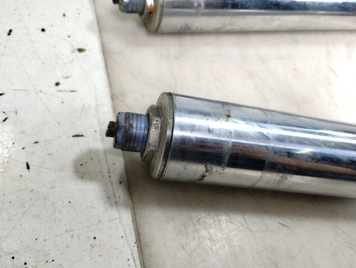 Kenです。 1998 98 Kawasaki ZX-9 ZX900 C Front Fork Suspension BENT Left