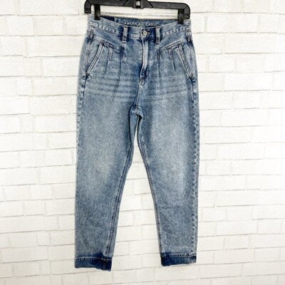 American Eagle Distressed Wash High Rise Mom Jeans Women's Size 4