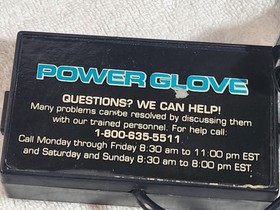 1989 Original Nintendo NES Power Glove 99% complete Missing The 4 Round Stickers