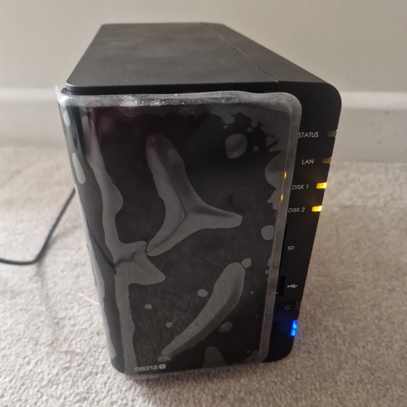 Synology DS212+ NAS Network Attached Storage no hard drives in side Power Supply