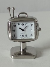 Vintage Style Mini Alarm Clock Quartz Desk Clock Novelty Retro Metal Clock