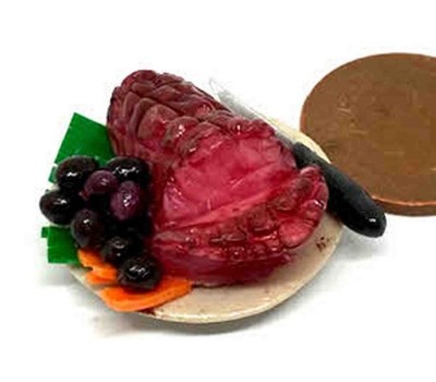 Puppenhaus versilbert Lebensmittel geschnitten Braten Rindfleisch Joint auf einer Keramikschale W tumdee