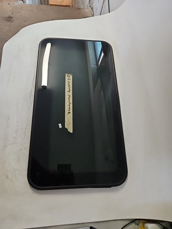 1995-2005 Ford Explorer  Mountaineer OEM SUN ROOF SUNROOF GLASS - Image 2 of 4