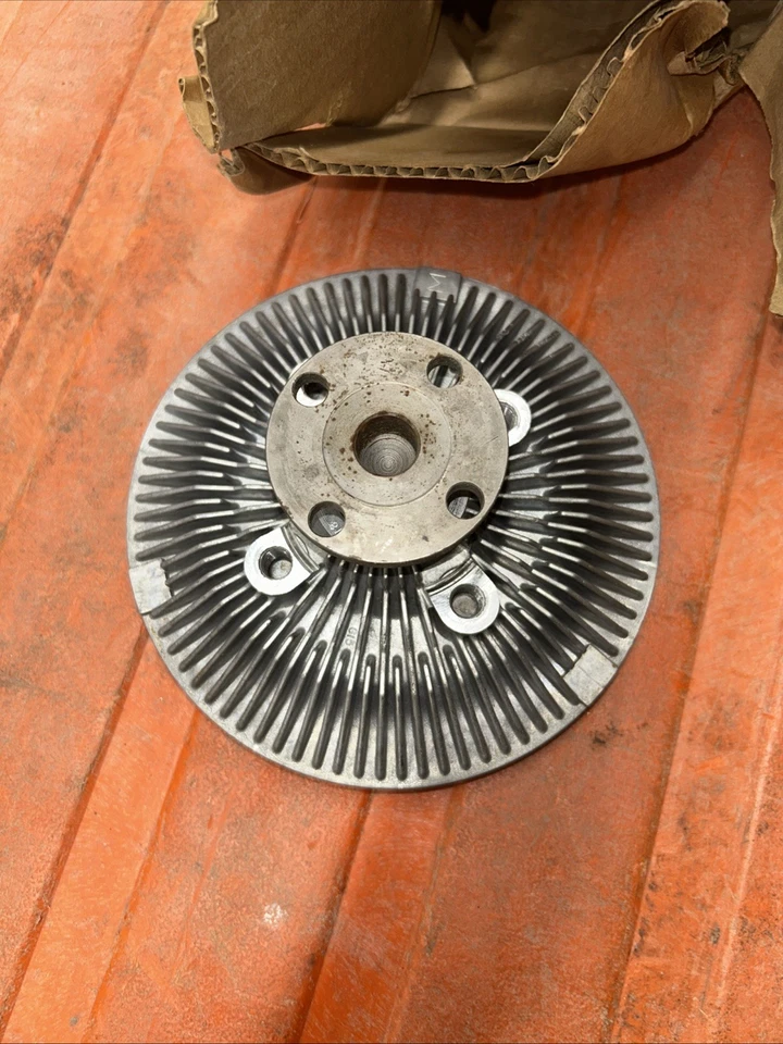 GENUINE GM 22149569 FAN CLUTCH 4.3L. 5.0L 5.7L 6.2L, 6.5L 7.4L 8.1L 1988-95 - Image 3 of 3