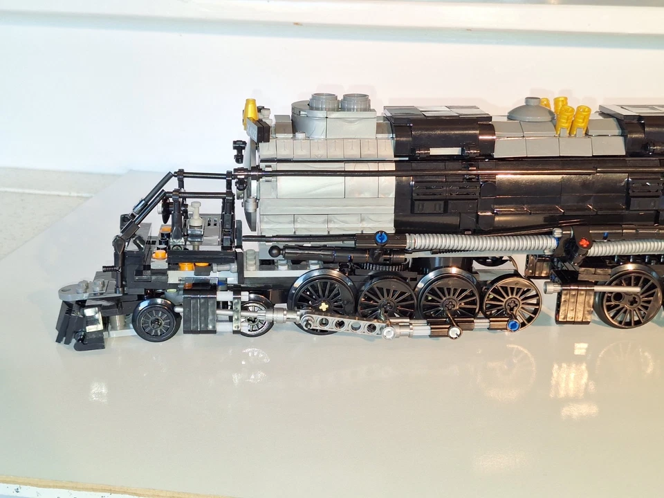 Jie Star 59005 UP BIG BOY Loco Kit.Assembled. 99.95% Complete.Similar to L E G O - Image 3 of 4