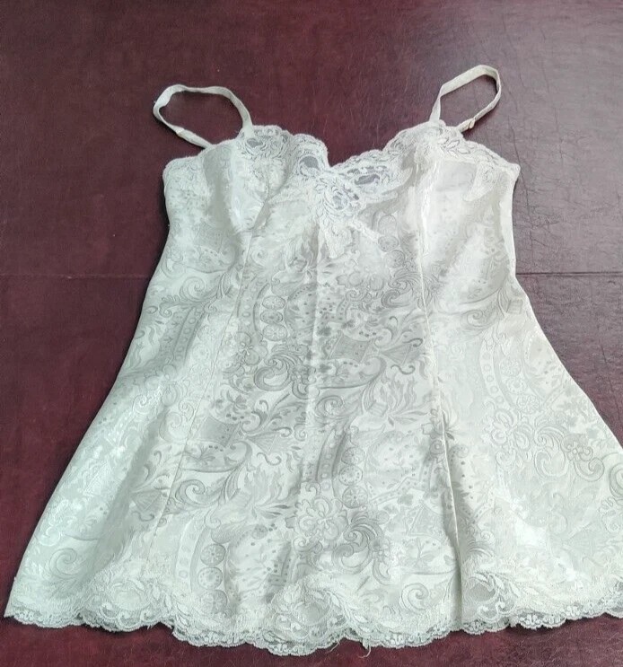 VTG VICTORIA SECRET PEIGNIOR SET WOMAN SMALL WHITE BEADED LACE GOLD LABEL BRIDE - Image 3 of 4