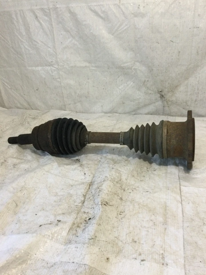 2006 GMC Sierra 2500HD Right Front Axle Shaft OEM - Image 3 of 4