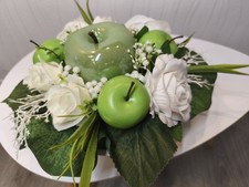 Tischgesteck Frühling Grün Weiß Äpfel Rosen Ostern Kunstgesteck Tischdekoration