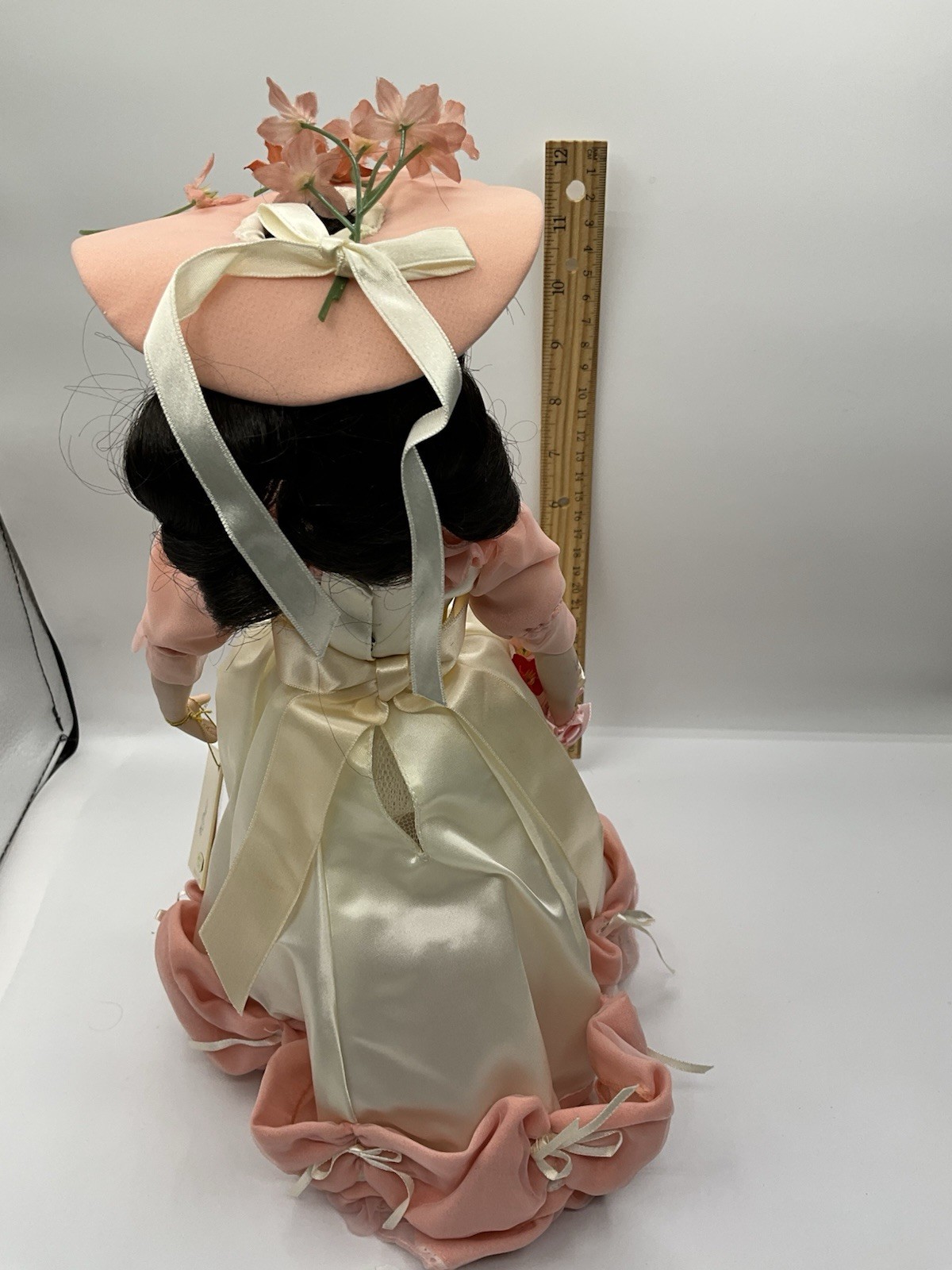 1985 Vintage Bertha Rogers Porcelain Doll SCARLET O’HARA W/ Stand & Accessories