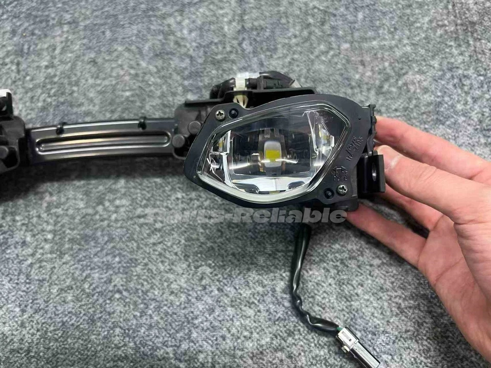 Headlight Headlamp Assembly For Yamaha 2020-2025 YZF-R1 YZFR1 2020-2024 YZFR1M - Image 3 of 4