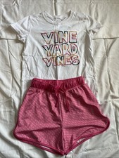 Vineyard Vines Youth Girls Set Medium Large Text Logo Front T-Shirt Pink Shorts