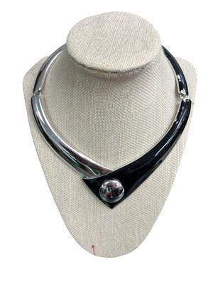 Vintage Monet Gelenk Halsreif Halskette schwarz Emaille silberfarben Schmuck