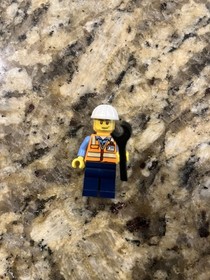 LEGO CITY: Space Starter Set (60077) Complete with Instruction manual