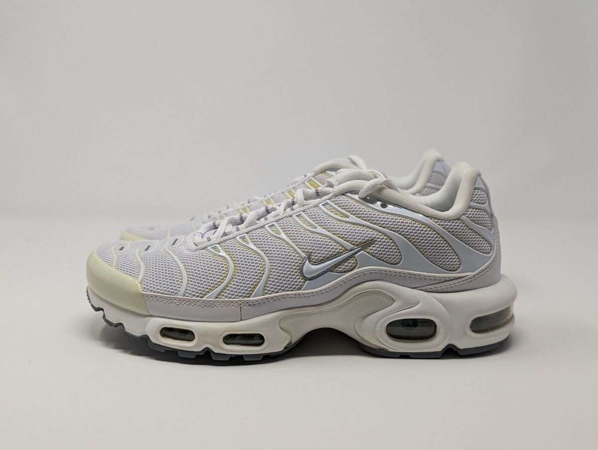 Nike Air Max Plus TN Tuned Triple White Cool 604133-139 Size Nike Air Max Plus TN Tuned Triple White Cool 604133-139 Size