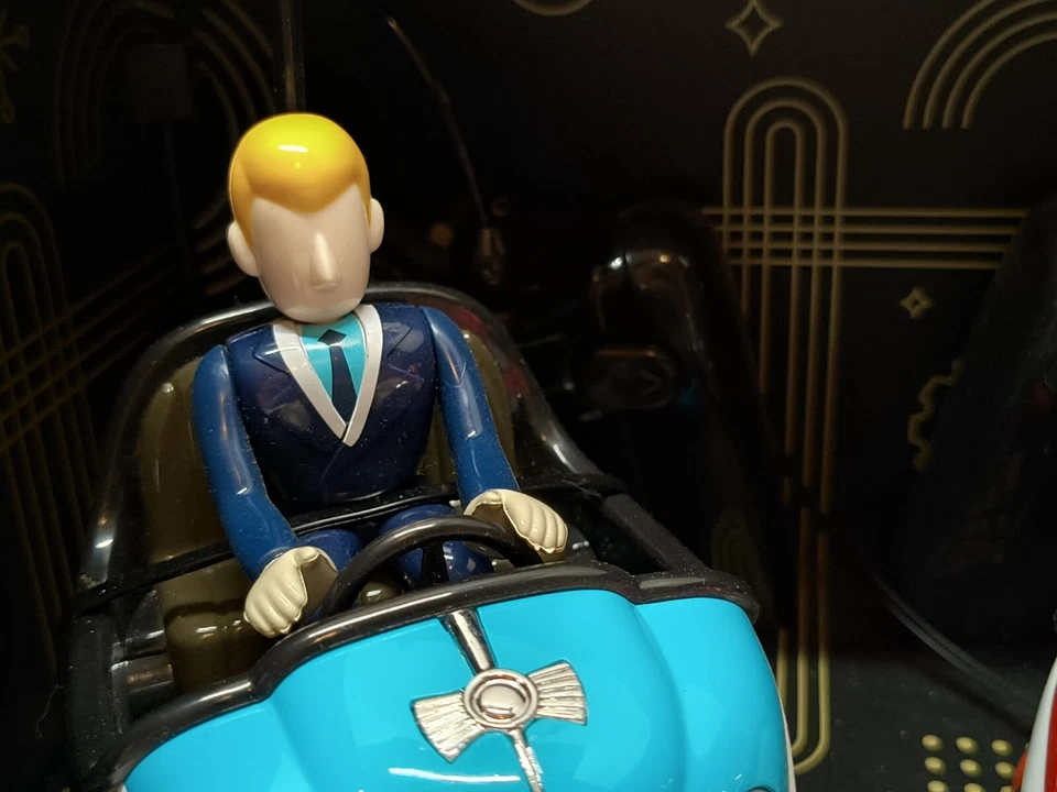 FAO Schwarz Premium 2-Player Remote Control Toy Bumper Car Set Players - Image 4 of 4