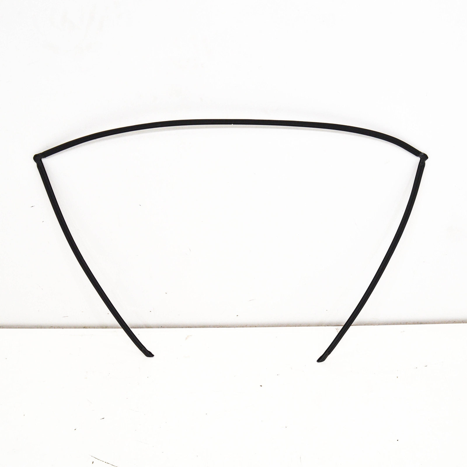 NEW BMW 5 E39 REAR WINDSCREEN SEAL GASKET 51318172755 8172755 2001