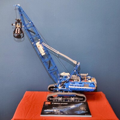 LEGO Technic: Crawler Crane (42042) 100% Complete w/Manual, Excellent Condition!