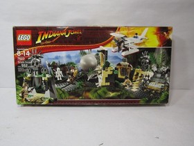 LEGO 7623 Indiana Jones Temple Escape (HEAVILY DAMAGED, SEALED BOX)