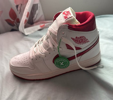 Nike Air Jordan 1 Mid Men s Mid Top Lace-Up S...