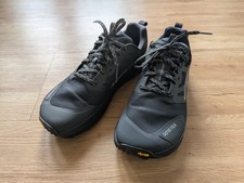 Altra Lone Peak 9+ Gore-Tex schwarz - Größe...
