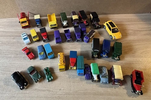 VINTAGE  TOY VEHICLES  JOB LOT CORGI/MATCHBOX/LLEDO/MAJORETTE+  PLAYWORN X 33