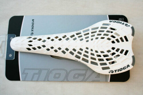 New Tioga Spyder Saddle Carbonite Superlight 140g for Road White - Picture 1 of 2