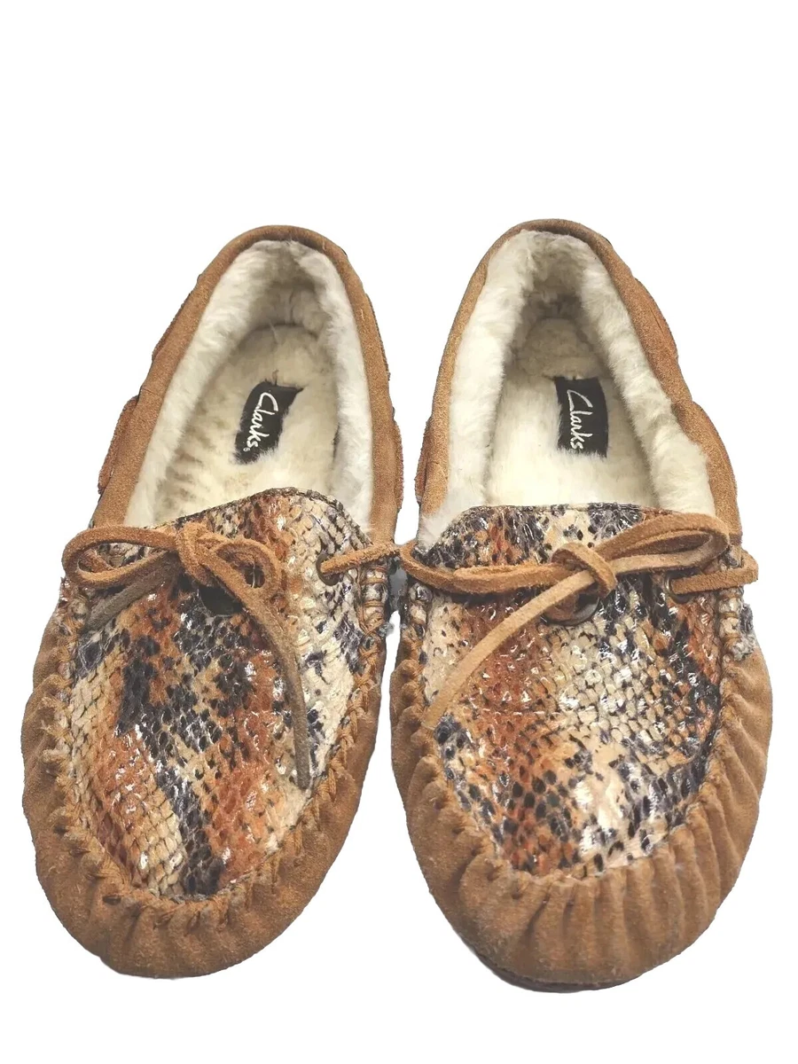 Clarks womens on sale moccasin slippers