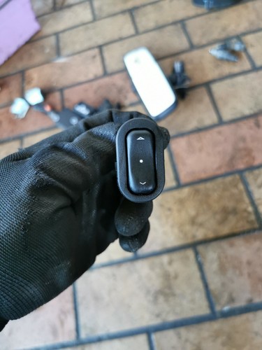 Original Opel Astra G Zafira A T98 Fensterheberschalter Schalter 90561388