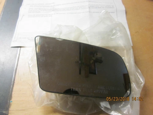 1992-96 BUICK REGAL RIGHT HAND SIDE MIRROR GLASS NOS