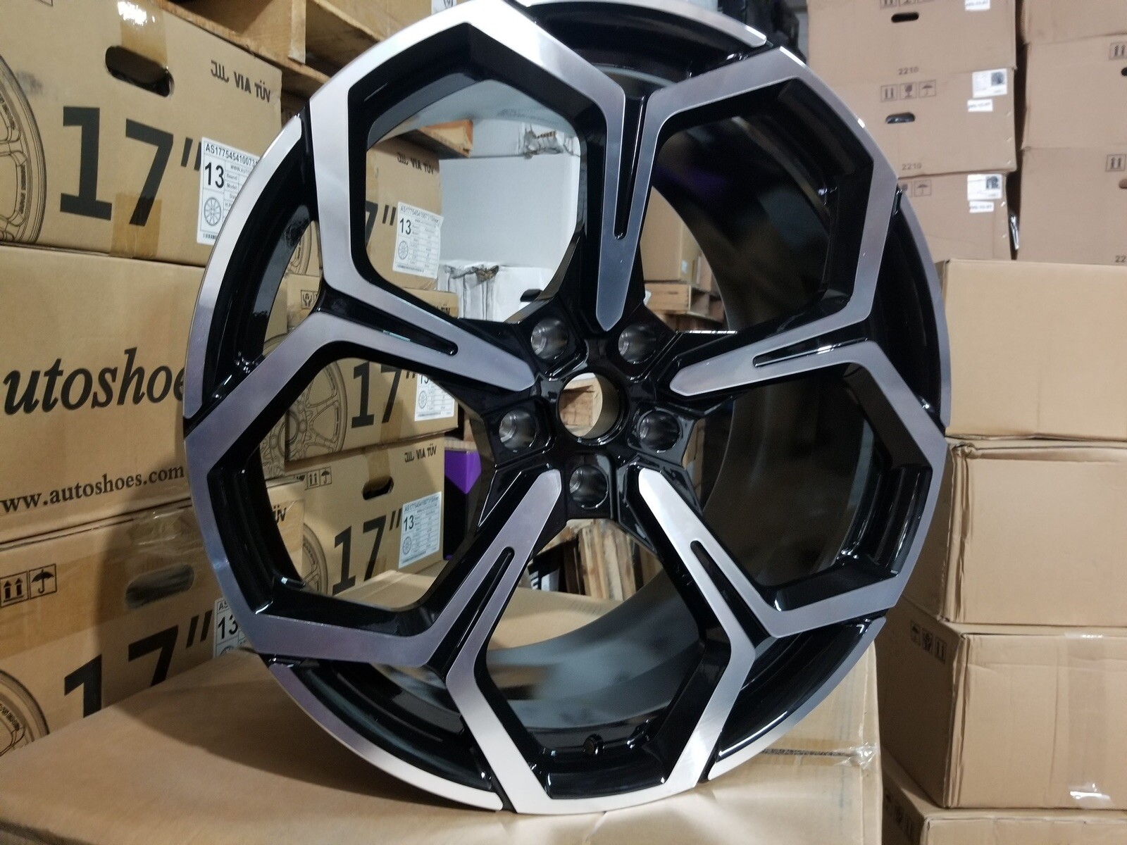 22" LAMBORGHINI URUS FORGED WHEELS