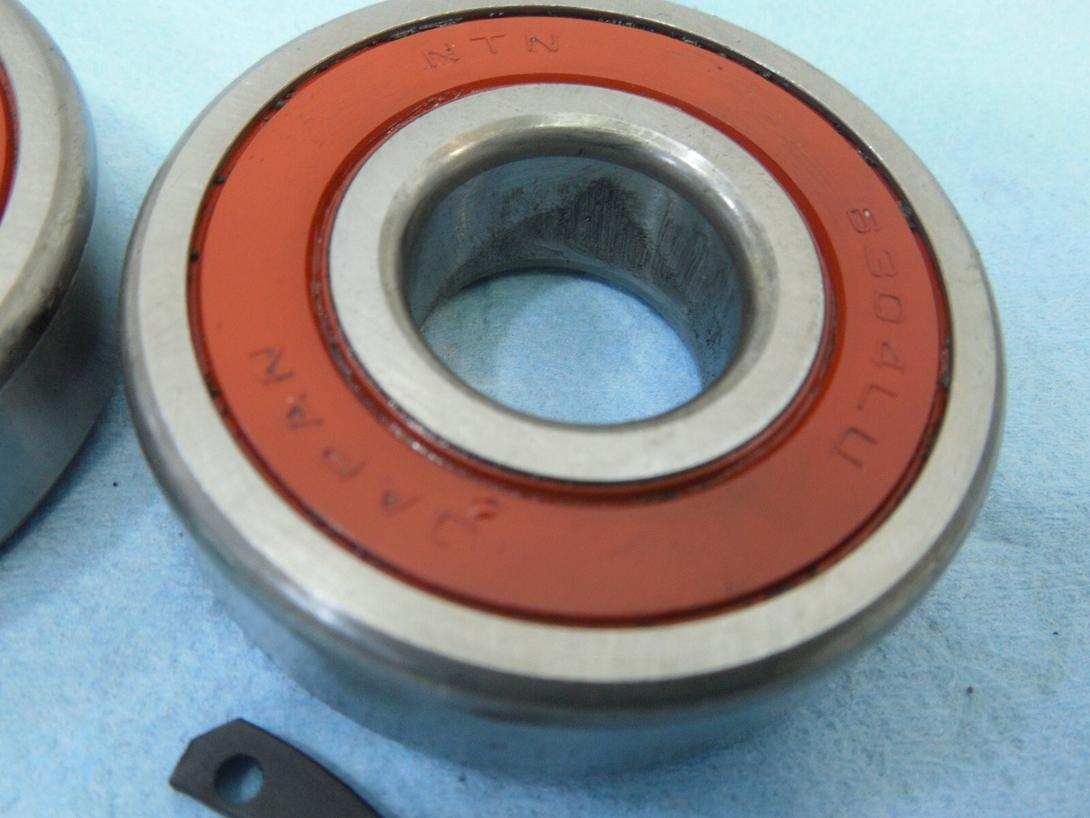1993 Kawasaki ZX11 ZX1100-D1 rear Wheel Bearings & Retainer Clip