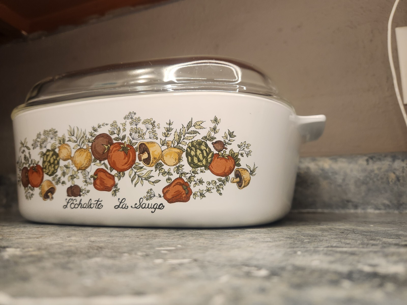 VTG CORNING WARE SPICE OF LIFE “L’ECHALOTE La SAUGE” 4QT CASSEROLE DISH