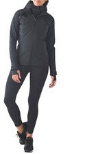 Lululemon Wind Runner Black Athletic Zip Up Softshell Jacket Sz 6 Pockets Logo