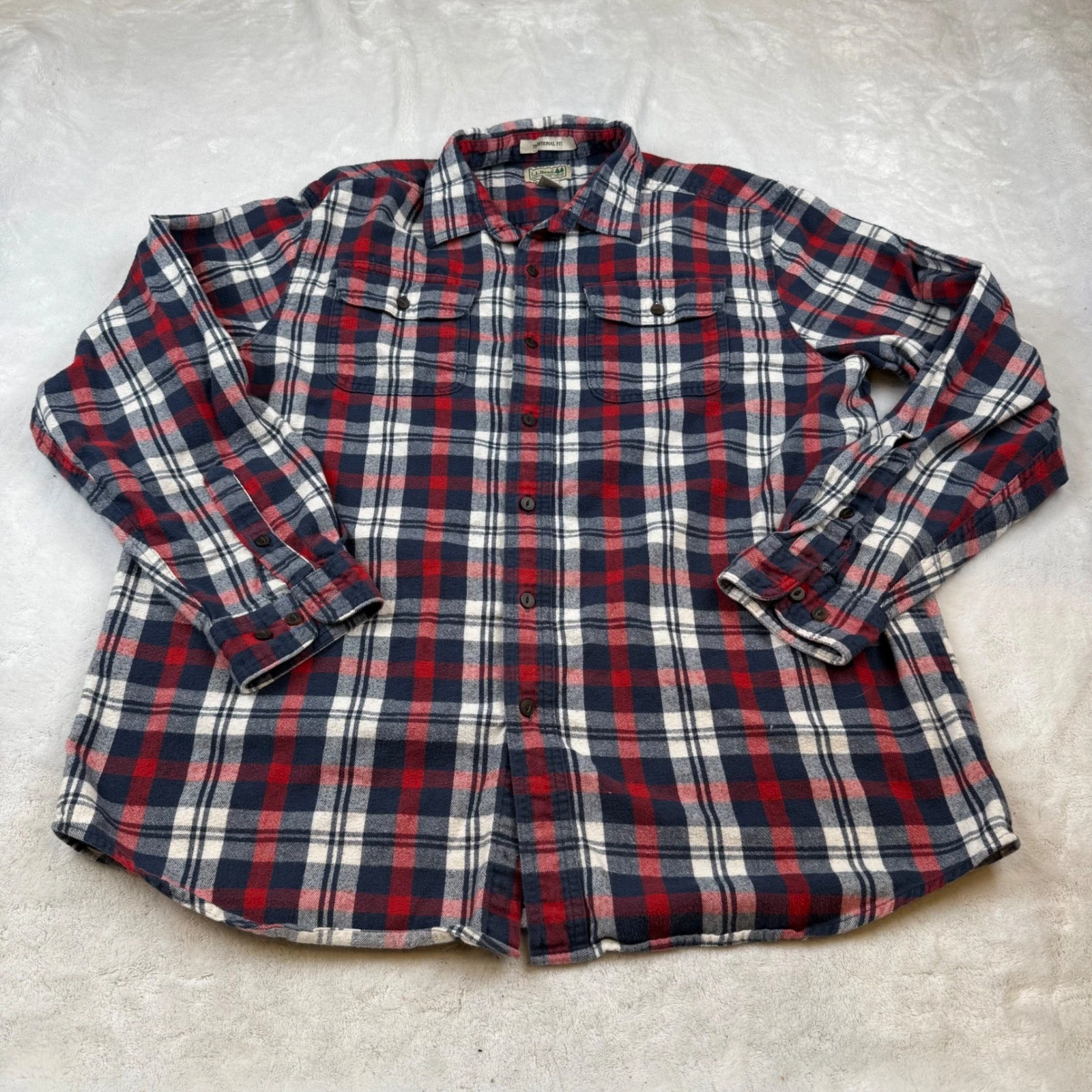LL Bean Mens Flannel Shirt Large Regular Red Navy Blue Plaid Traditional Fit