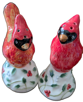 Pfaltzgraff Winterberry Salt & Pepper Red Birds Cardinals